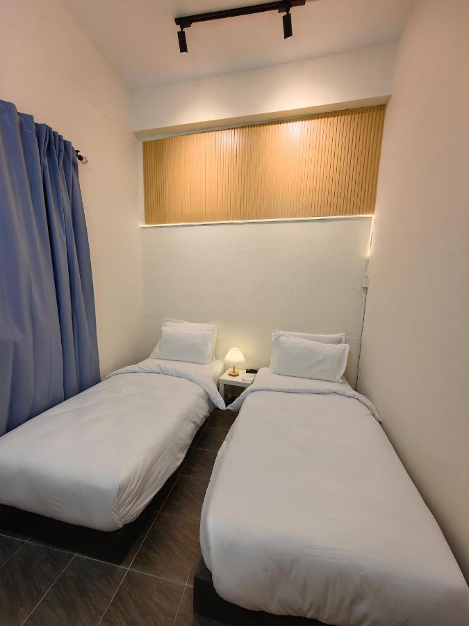 Ww Hostel 22A Private Shower George Town Esterno foto