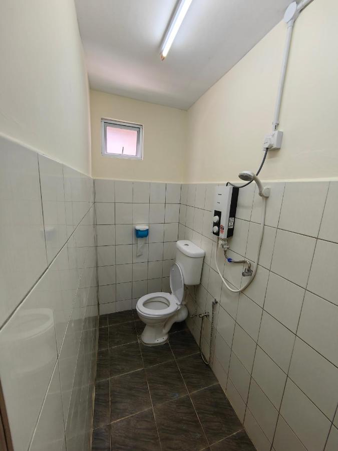 Ww Hostel 22A Private Shower George Town Esterno foto