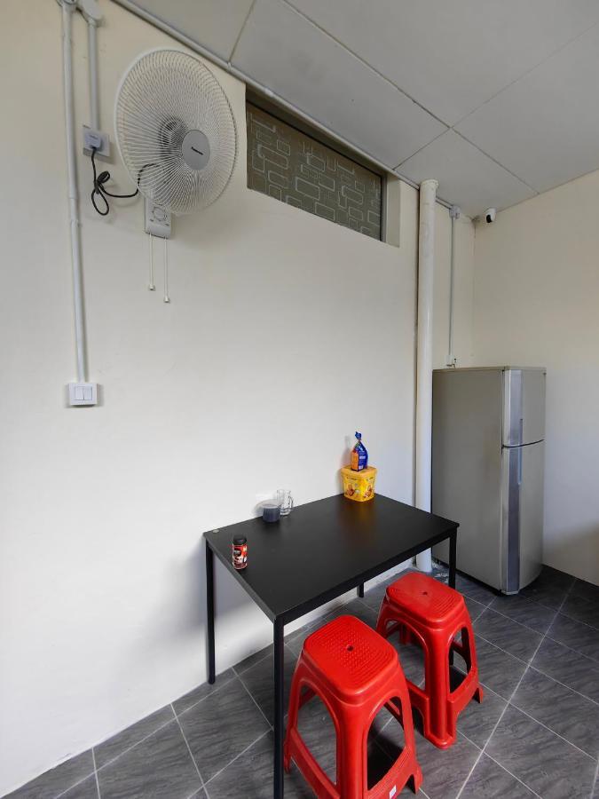 Ww Hostel 22A Private Shower George Town Esterno foto